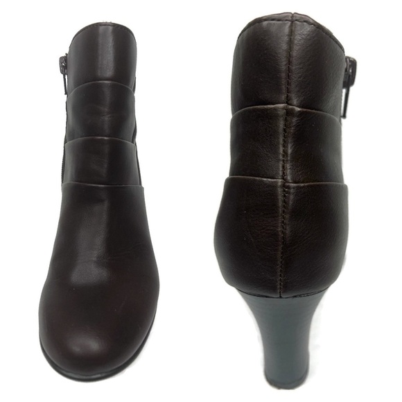 Aerosoles Brown Size 6 6M Leather Short Zipper Boots NIB New Pleated Heals - Picture 4 of 10